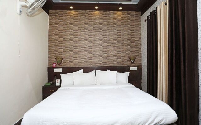 OYO 13427 Home Luxury 3BHK Near Mall Road