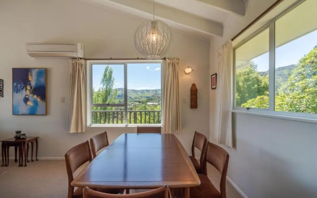 Vue De La Mer - Akaroa Holiday Home