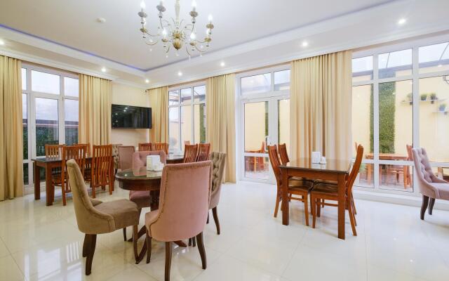 Magnat Hotel