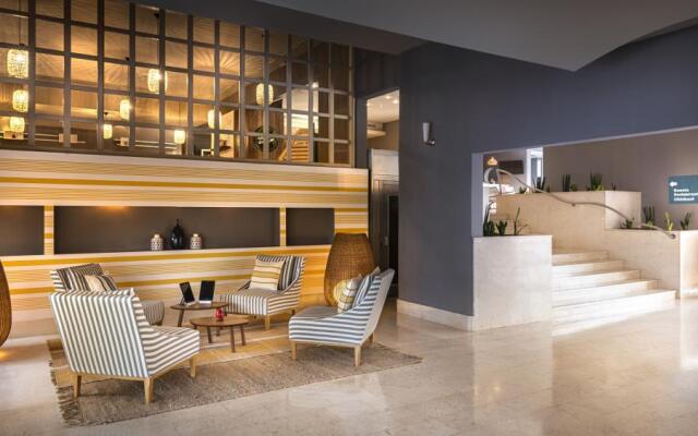 Miramar Sunny Hotel & Residence