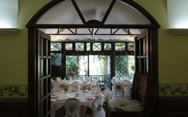 Villa Euchelia Resort