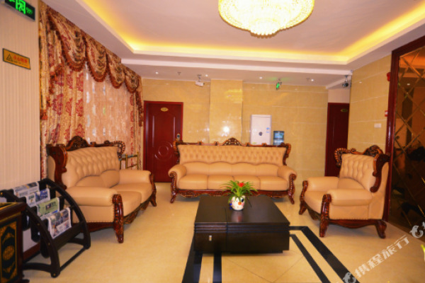 Rujia Huayi Hotel (Chongqing Wulong Railway Station Bus Terminal Branch)