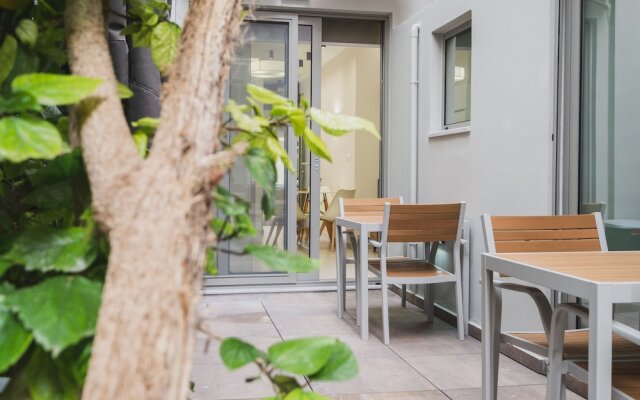 Central Apartment 1 near Old Town & Bus Station