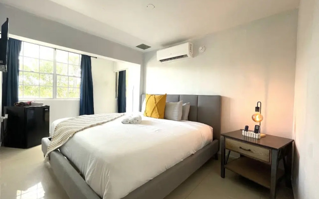 The Pelican Poshtel