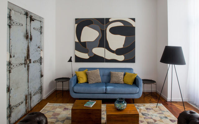 The 8 Downtown Suites