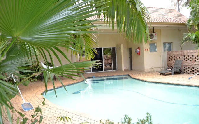 Ya Rena Guesthouse