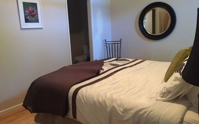 Carlyle House B&B