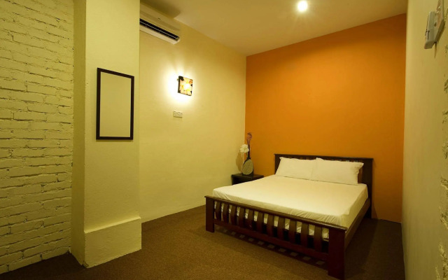 The Explorers Guesthouse and Hostel