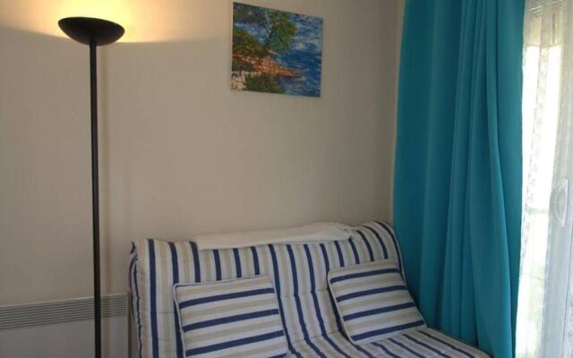 Appartement Balaruc-les-Bains, 1 pièce, 2 personnes - FR-1-553-77