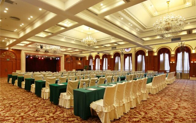 Dragon Lake Princess Hotel