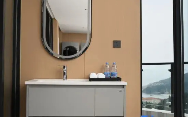 Nan'ao Su · High-altitude Scenic Hotel