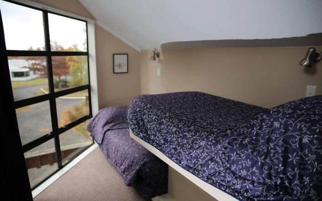 Tussock Grove Boutique Hotel