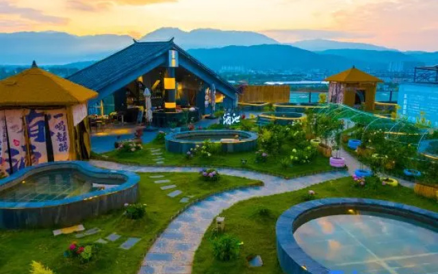 Timson Rezen Hot Spring Hotel – Outside – Dali