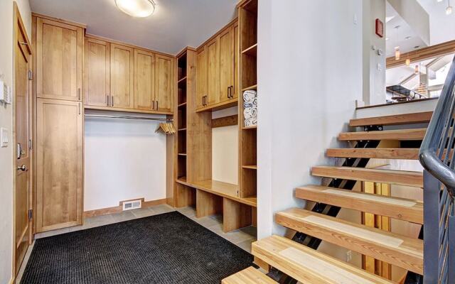 Cloud  4 Bedroom Home by RedAwning