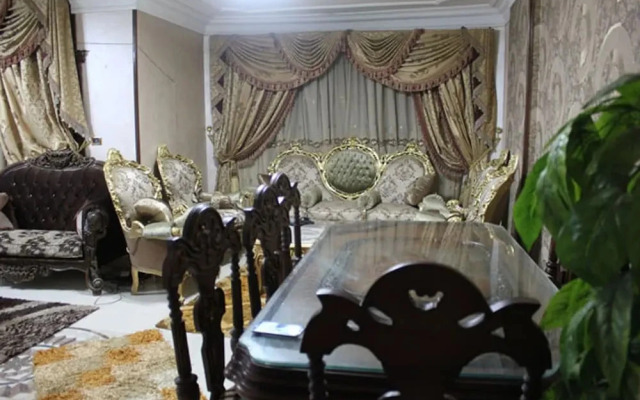 Pyramid Rise Apartments