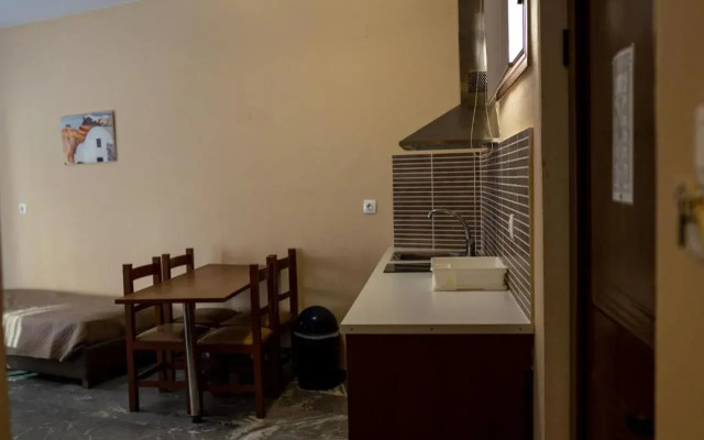 Ekavi Hotel