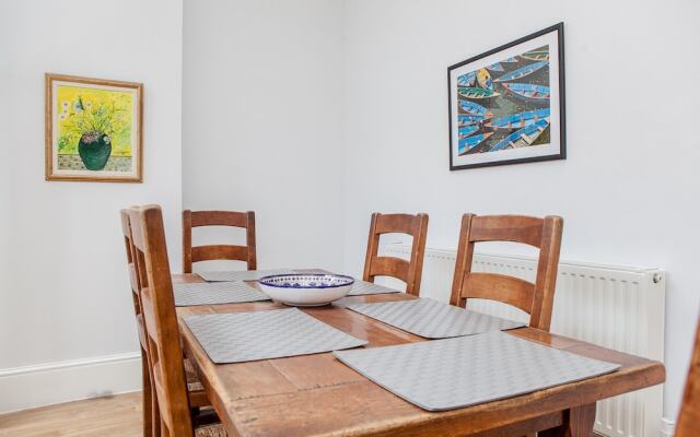 Central 2 Bedroom In West Kensington