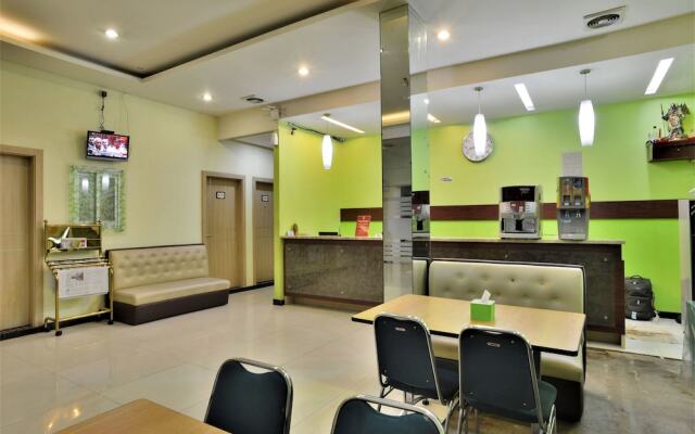 Zen Rooms Rujia Pecenongan