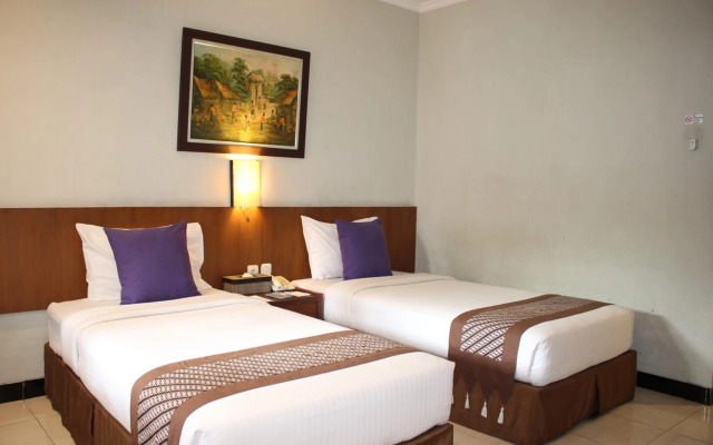 Cakra Kembang Hotel