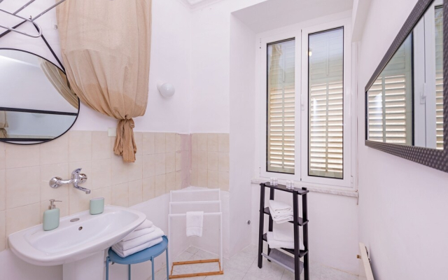 City Buzz Apartment by Irundo