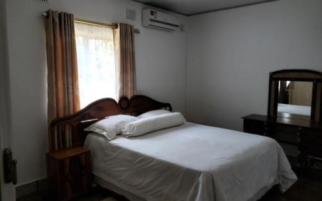 Apogo Guest House