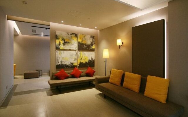 Home Inn Plus Shanghai Pudong Lujiazui Expo Park South Pudong Road – Guest Rooms – Shanghai