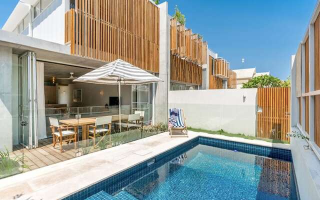 Your Luxury Escape - Driftwood Three