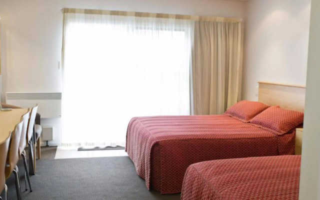 Apollo Lodge Motel