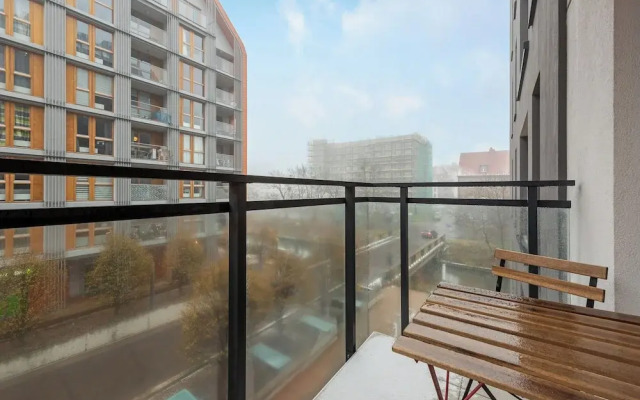 Aura III & Parking by Downtown Apartments