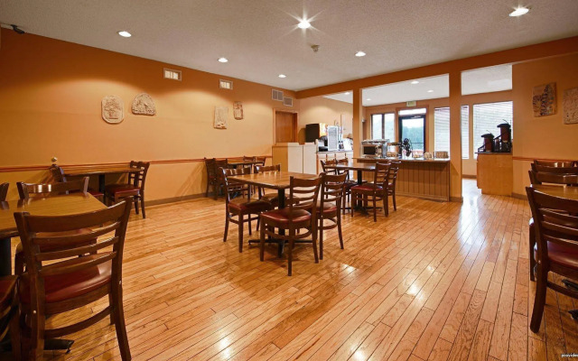 Best Western Indian Oak