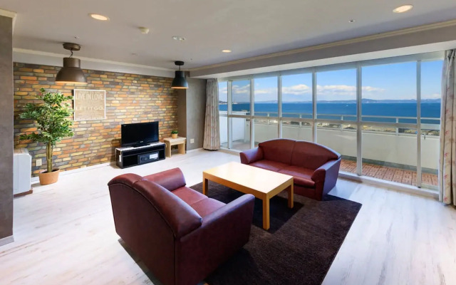 Maholova Minds Miura