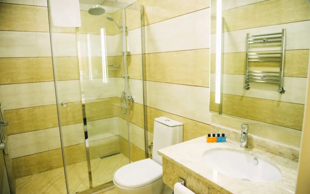 Emerald Suite Hotel