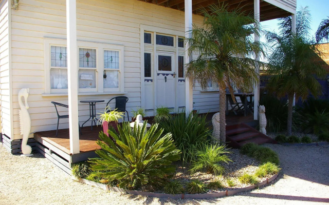 Pelican Sands Bed & Breakfast