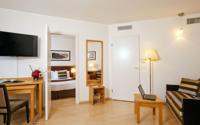 Residhome Apparthotel Paris Massy