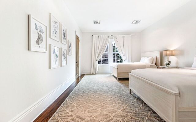 Stunning 5 BR Urban Oasis Downtown NOLA