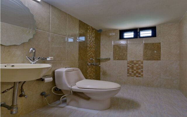 OYO 3422 Hotel Golden Berry