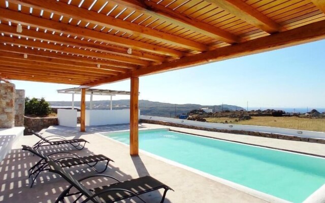Island Dreaming Opal 2 Bd w shared pool