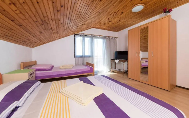 Apartment Eni