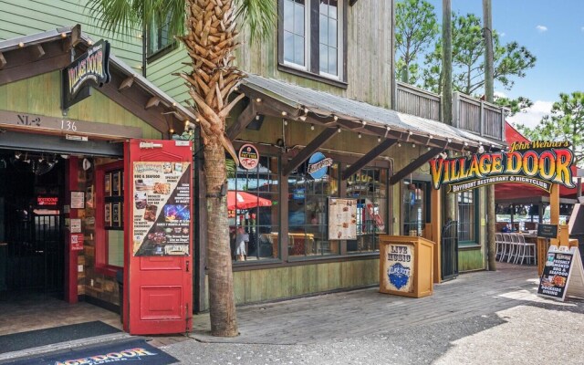 Sandestin Market Street