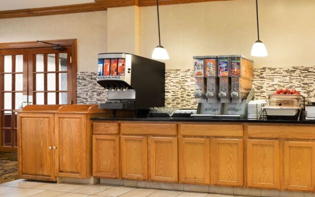Country Inn & Suites by Radisson, Macedonia, OH