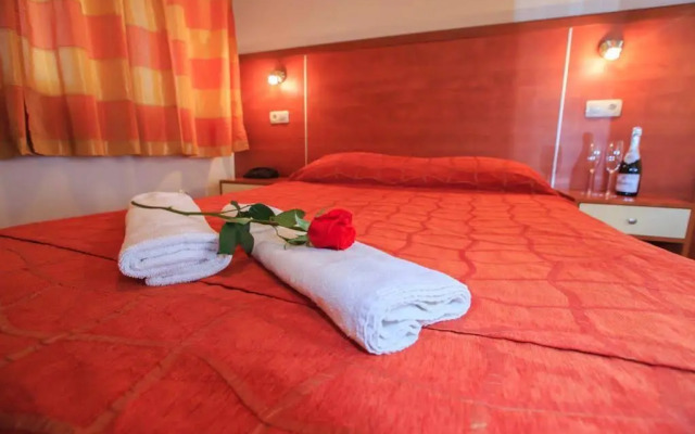 Desudava Hotel