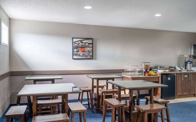 Travelodge by Wyndham Wetaskiwin