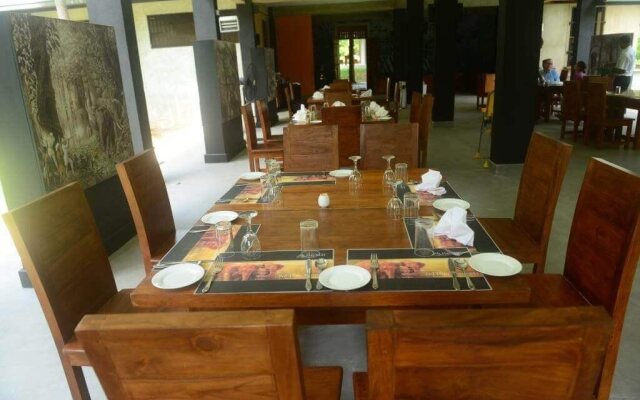 Nil Diya Mankada Safari Lodge