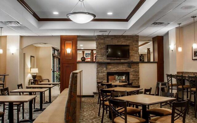 Comfort Inn & Suites Watertown - 1000 Islands