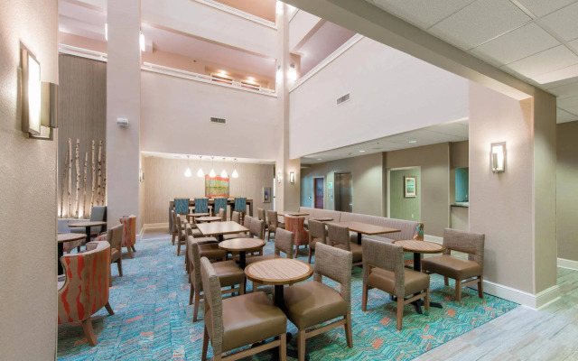Holiday Inn & Suites Lake City by IHG