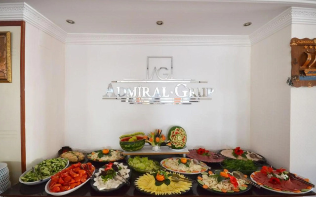 Admiral Hotel