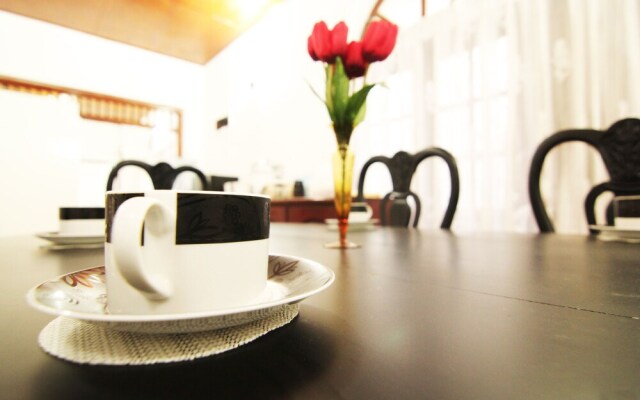 2in1 Kandy Hostel Homestay