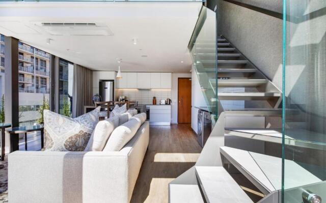 Luxury De Waterkant Loft Retreat