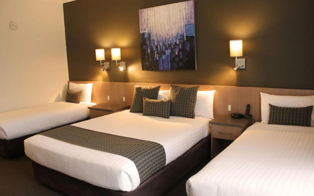 Swan Hill Resort