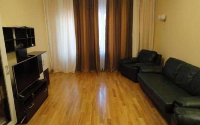 Apartment on Petropavlivs'ka 90
